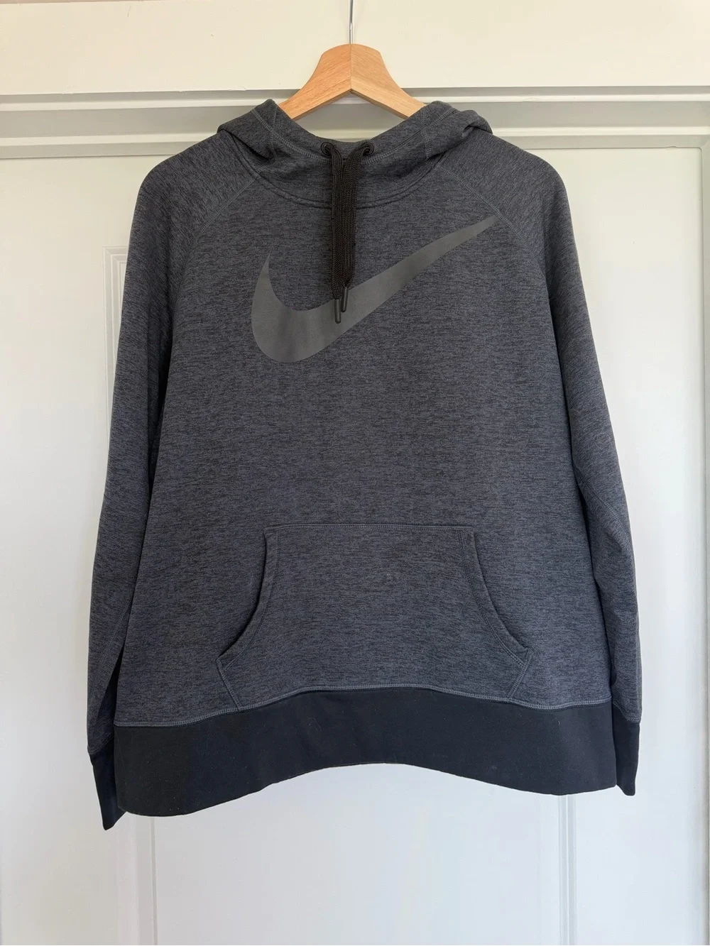 Nike Therma-FIT Pullover Hoodie XL Gray Black Big Swoosh Fleece Athletic